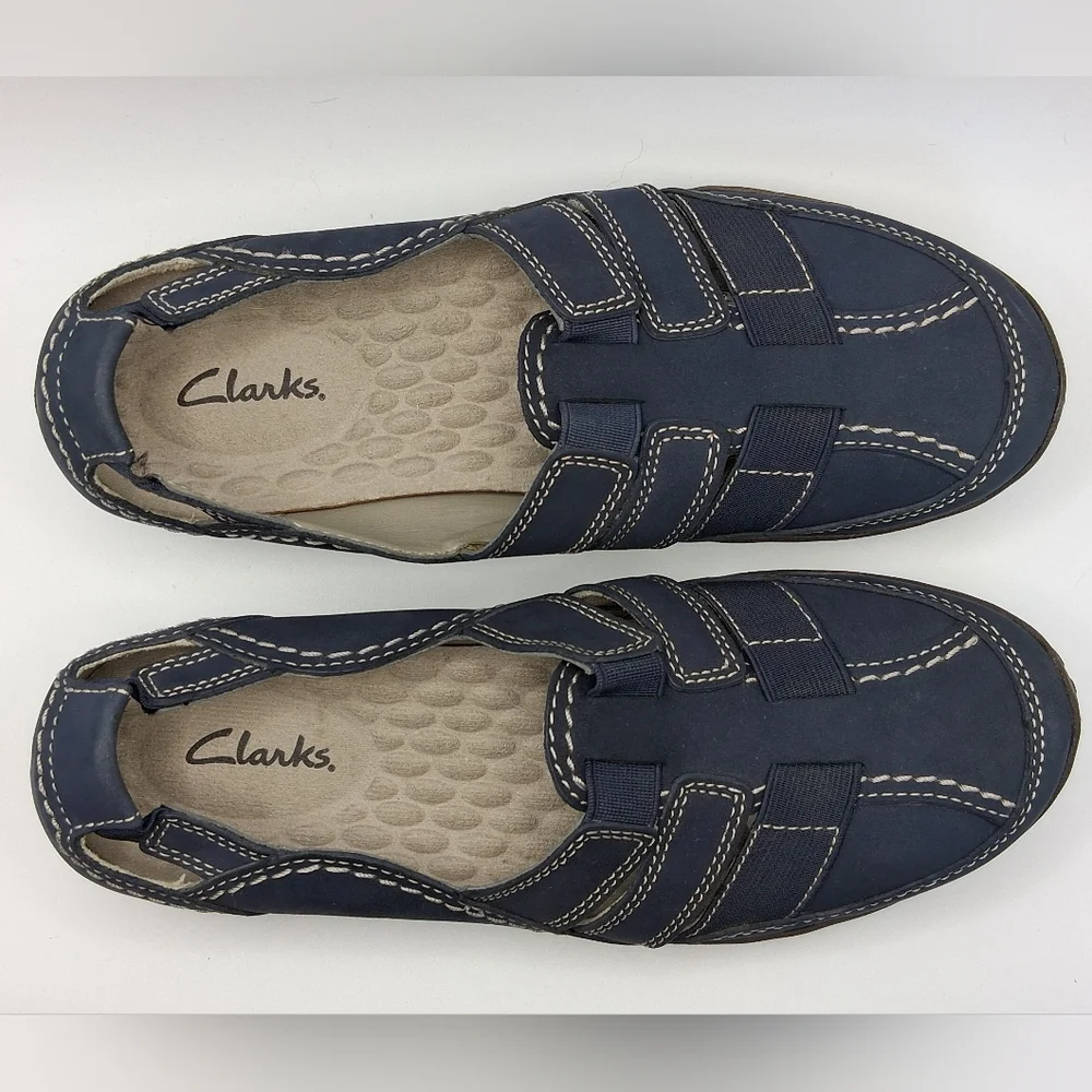Clarks Mary Jane Loafers/Driving Shoes with Light Arch Support & White Stitching - Picture 3 of 13
